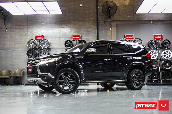 Фото дисков Vossen HF6-2 Алмазная проточка на Mitsubishi Pajero Sport III
