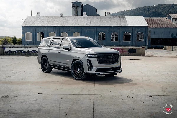 Фото дисков Vossen S17-16 Черный глянец на Cadillac Escalade V