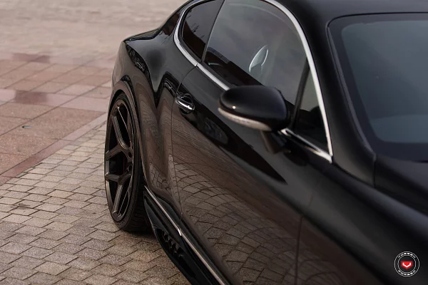 Фото дисков Vossen CG-205 Черный глянец на Bentley Continental GT II