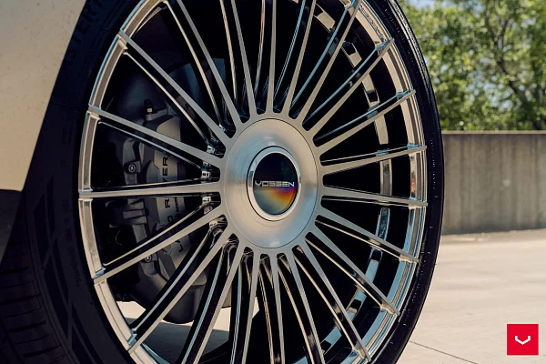 Фото дисков Vossen HF-8 Глянцевый лак на Range Rover V